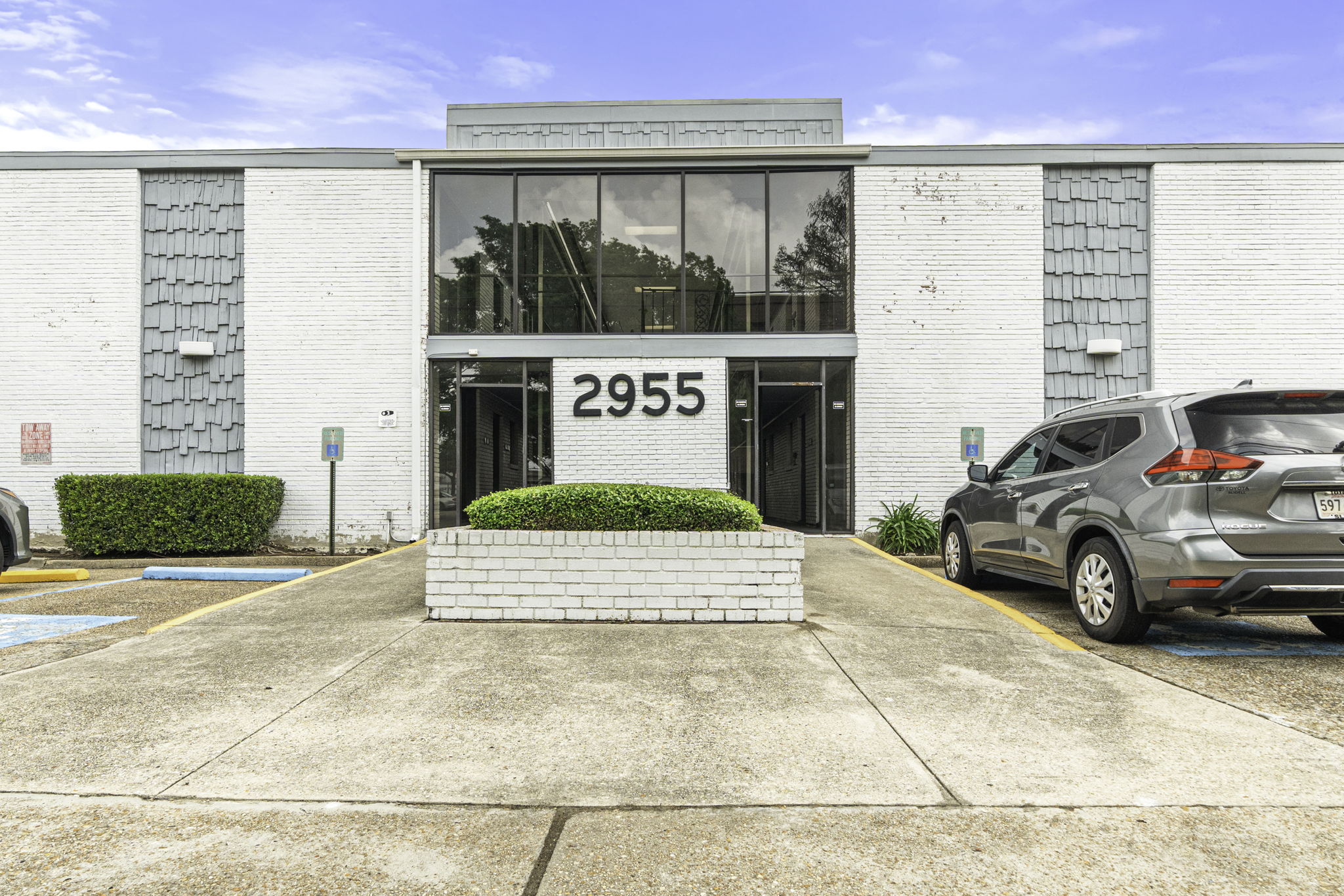 2955 Ridgelake Dr Unit 108