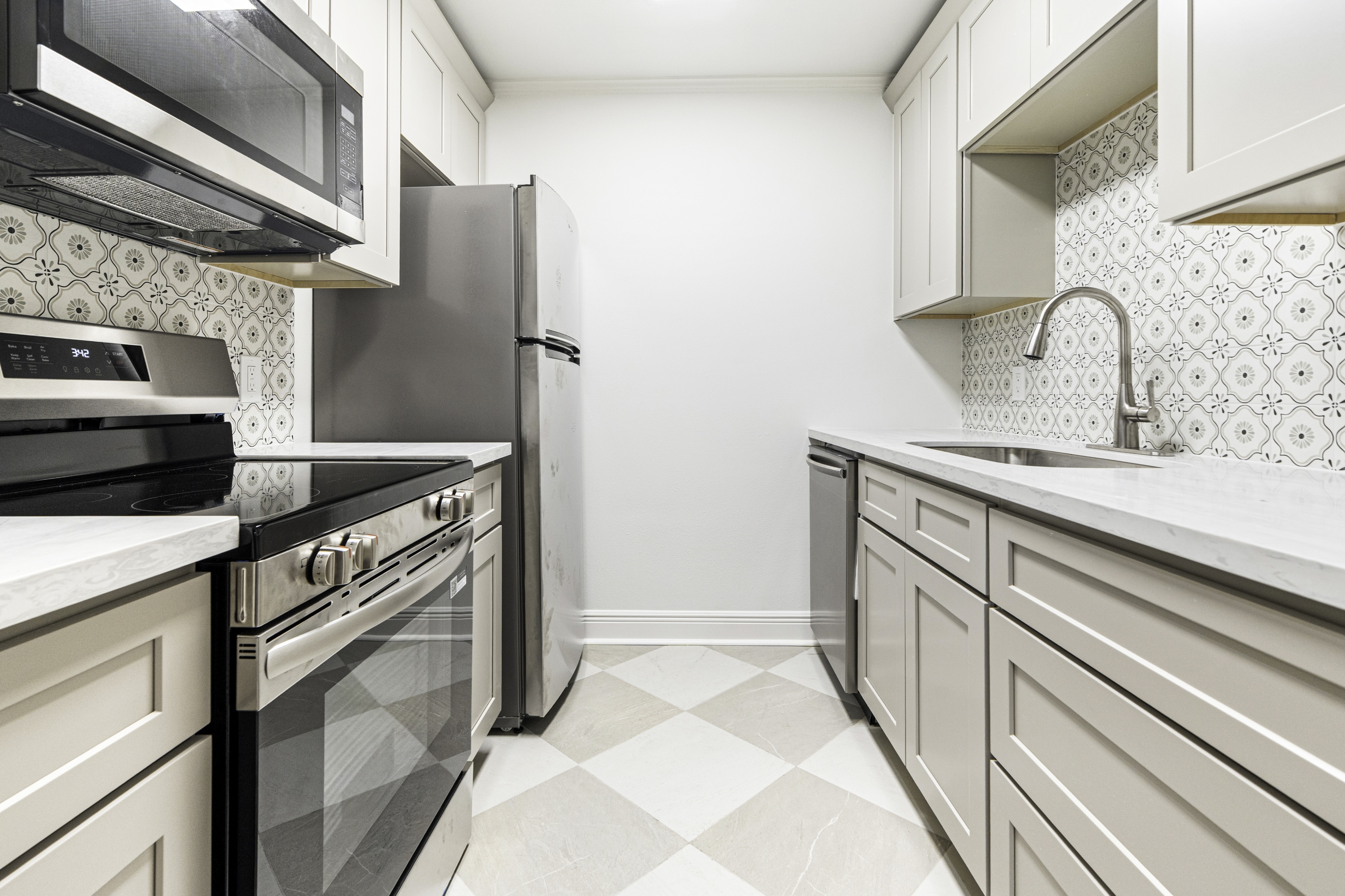 910 Chartres Street - 1