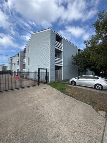 4218 Hessmer Avenue - 111