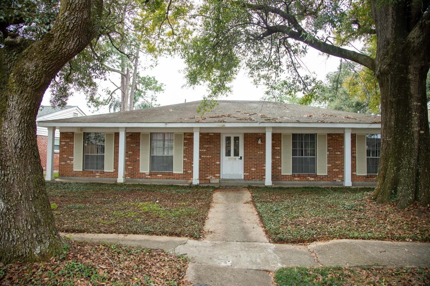 5727 Rhodes Avenue - 6